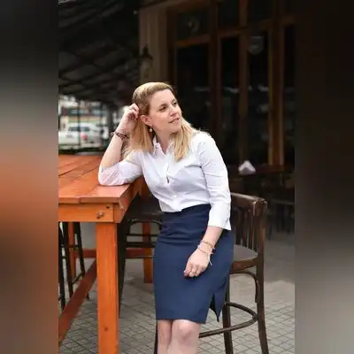 万哲